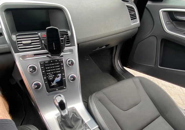 Volvo XC 60 cena 71900 przebieg: 175000, rok produkcji 2016 z Jasło małe 106